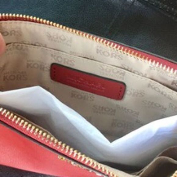 Authentic Michael Kors Jet Set Travel Clutch Wristlet NWOT - Red Studded - Picture 8 of 12